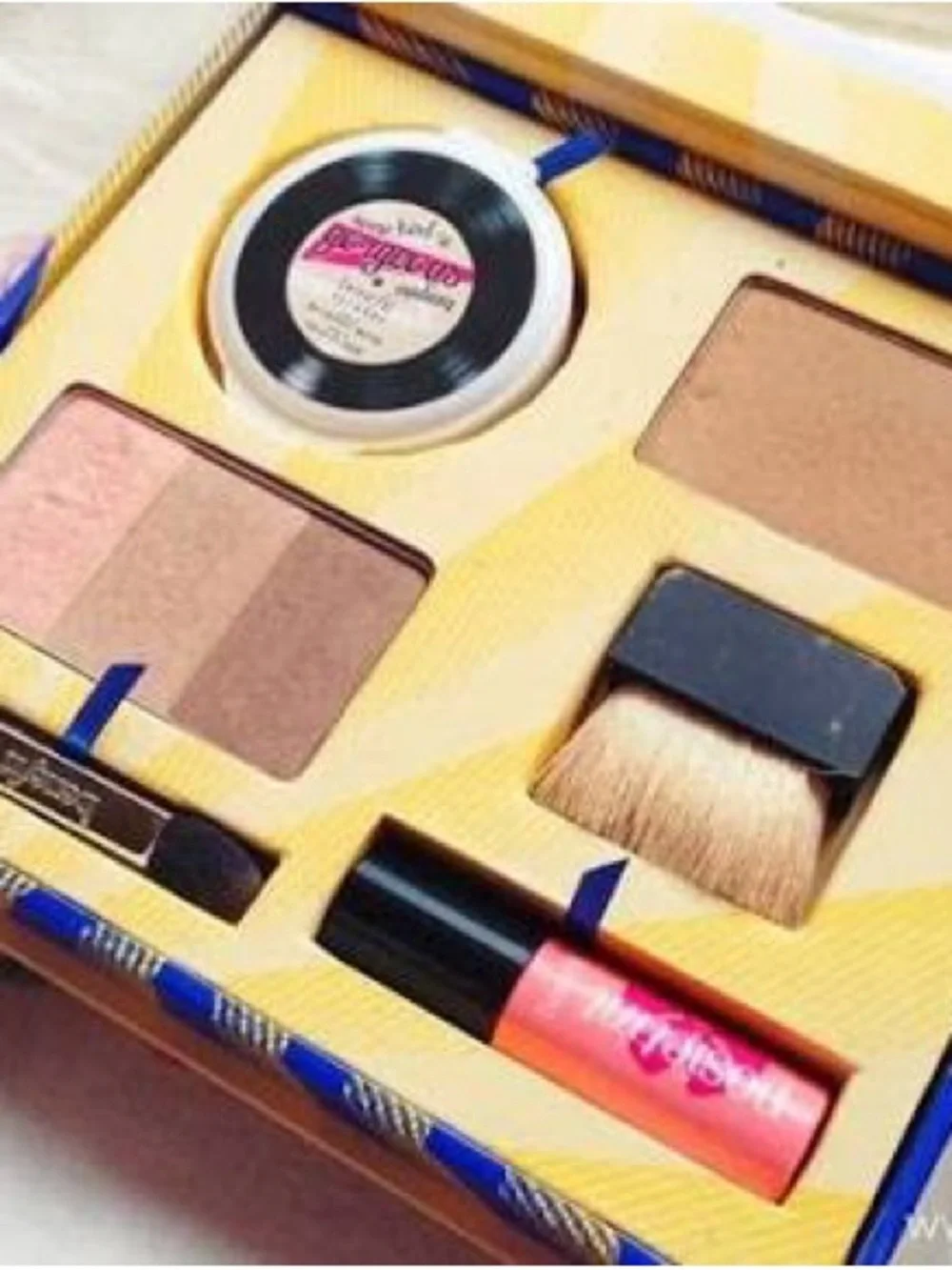 Benefit cabana glama